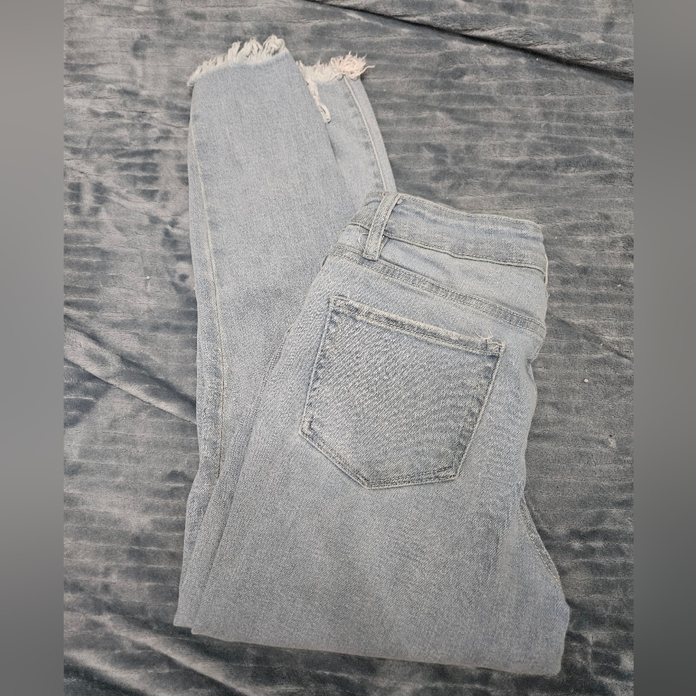 Royalty For Me Light Cropped Raw Hem Jeans!